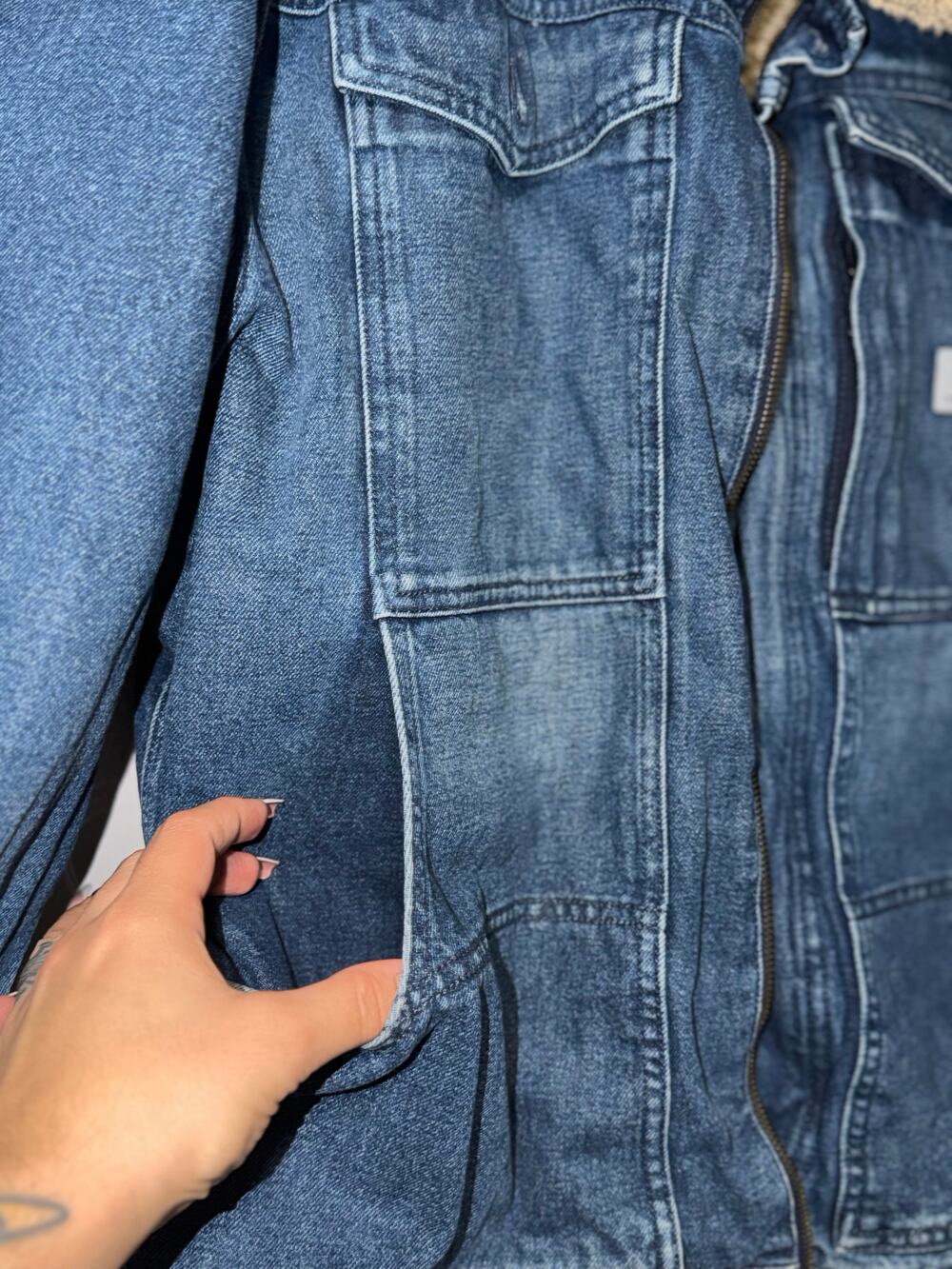 Carhartt Denim Jacket / Blue / Relaxed Fit / Sherpa Lined / XL - Picture 7 of 14